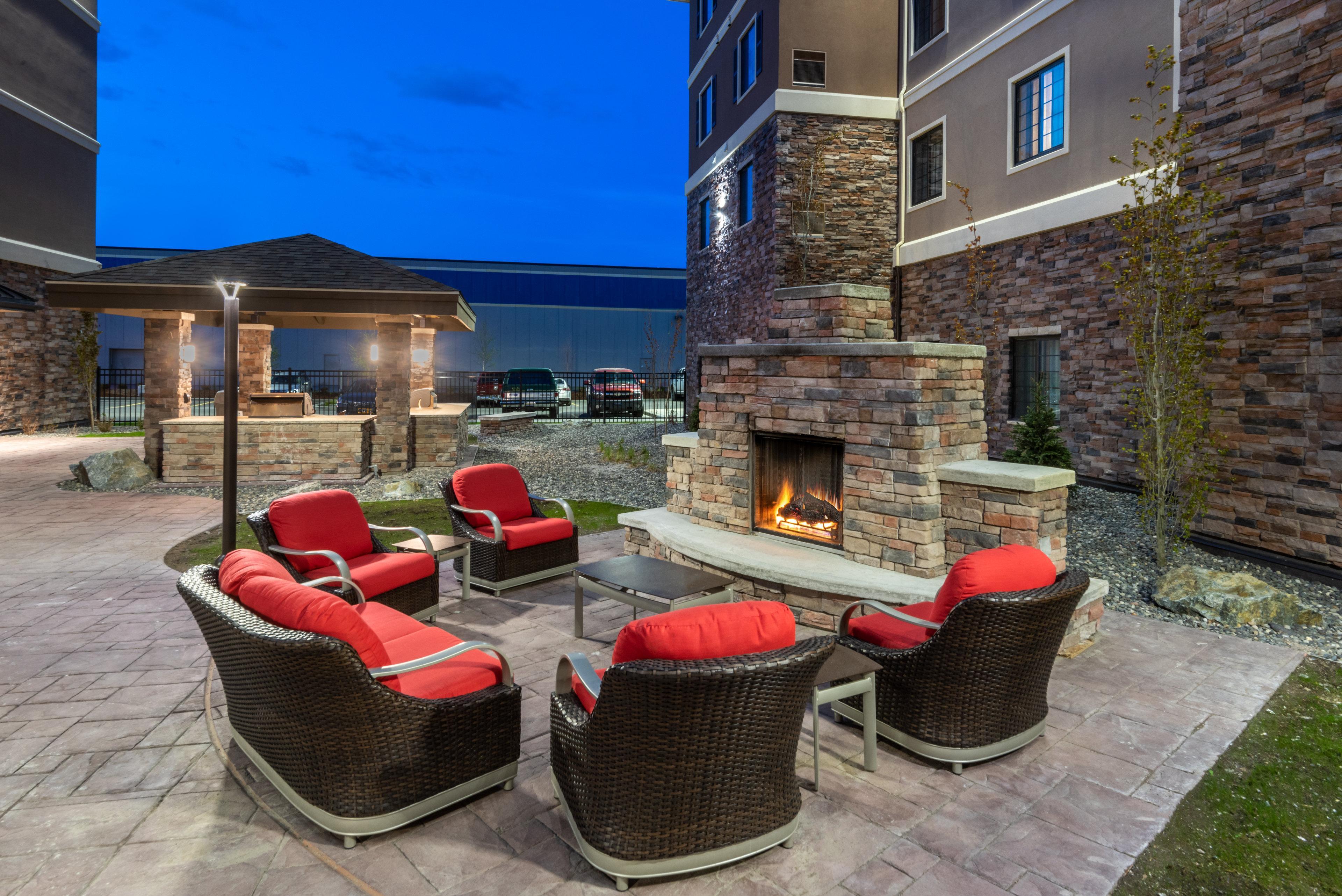 Staybridge Suites Anchorage By Ihg Exteriör bild