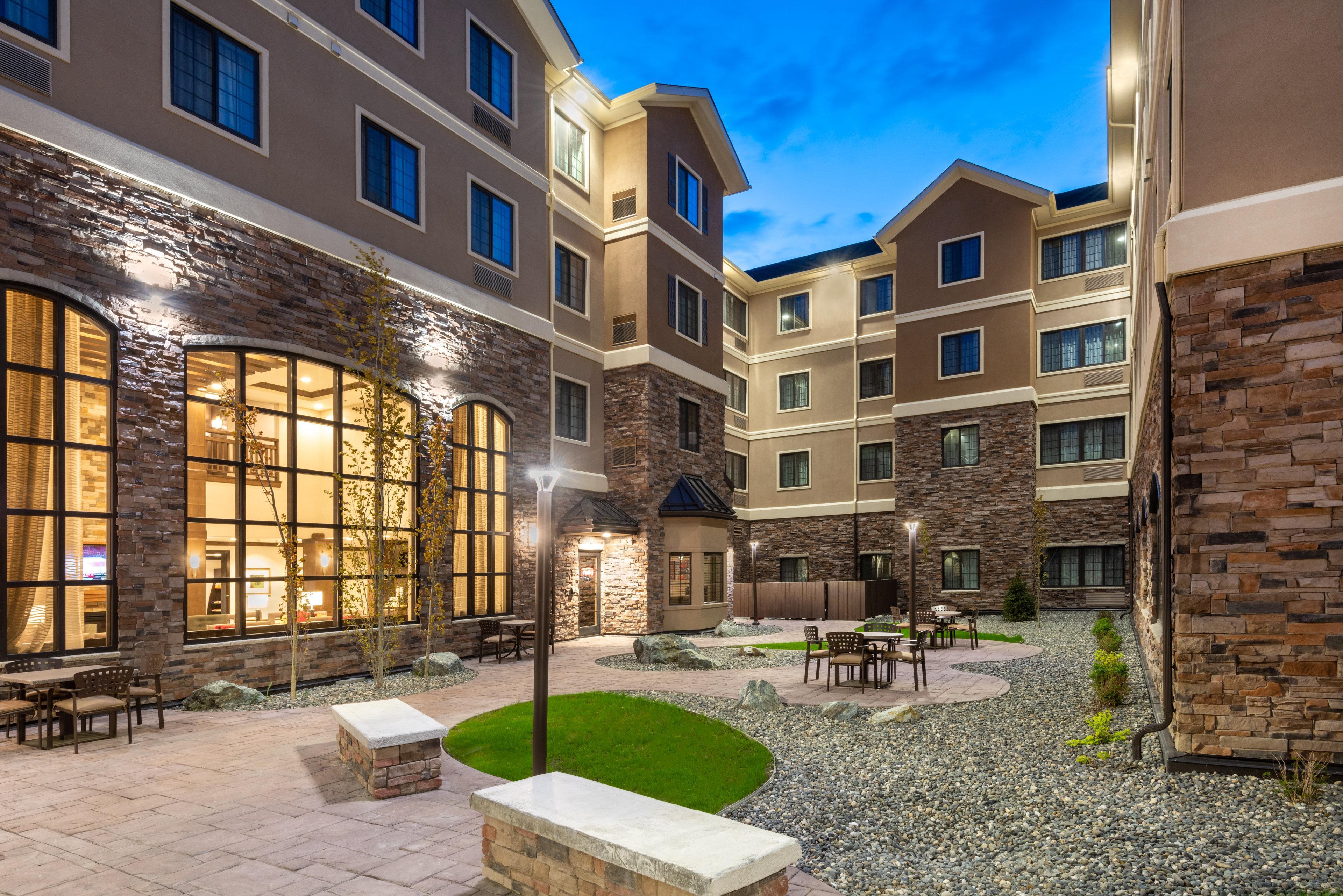 Staybridge Suites Anchorage By Ihg Exteriör bild
